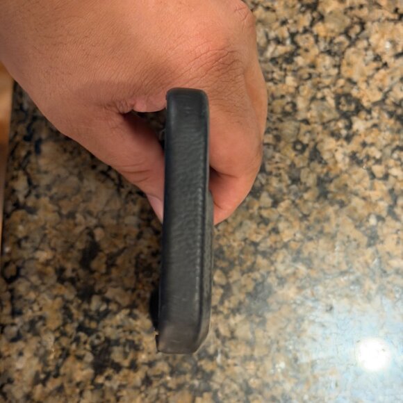 Louis Vuitton iPhone 14 Pro Case – Authentic - Picture 4 of 6